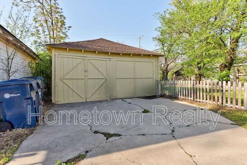 2518 Nw 20th St - Photo 3 of 23