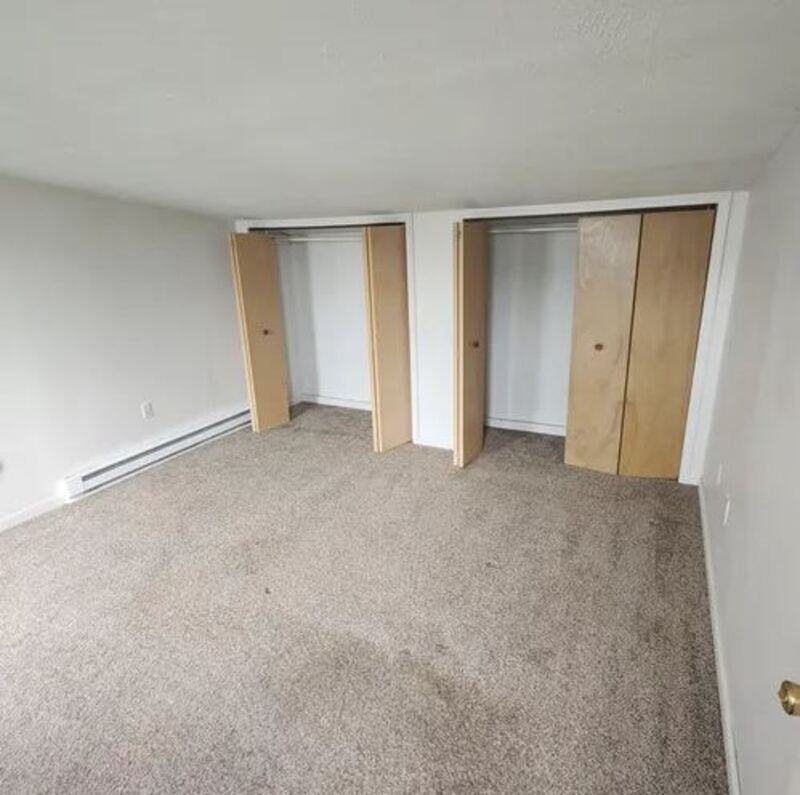 32 Sawmill Rd - Photo 3 of 4