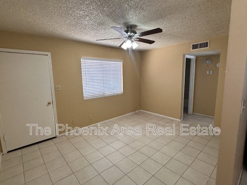 4820 E Willetta St #3 - Photo 5 of 8
