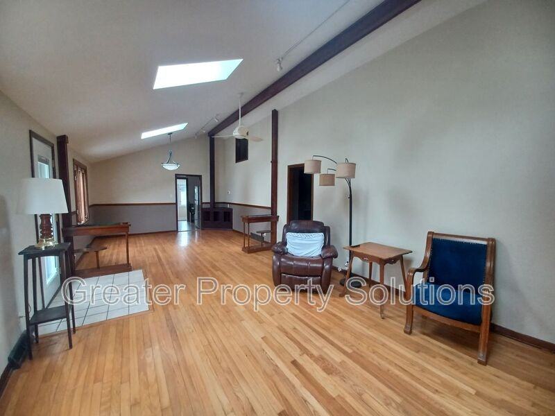 14708 Blaine St - Photo 2 of 15