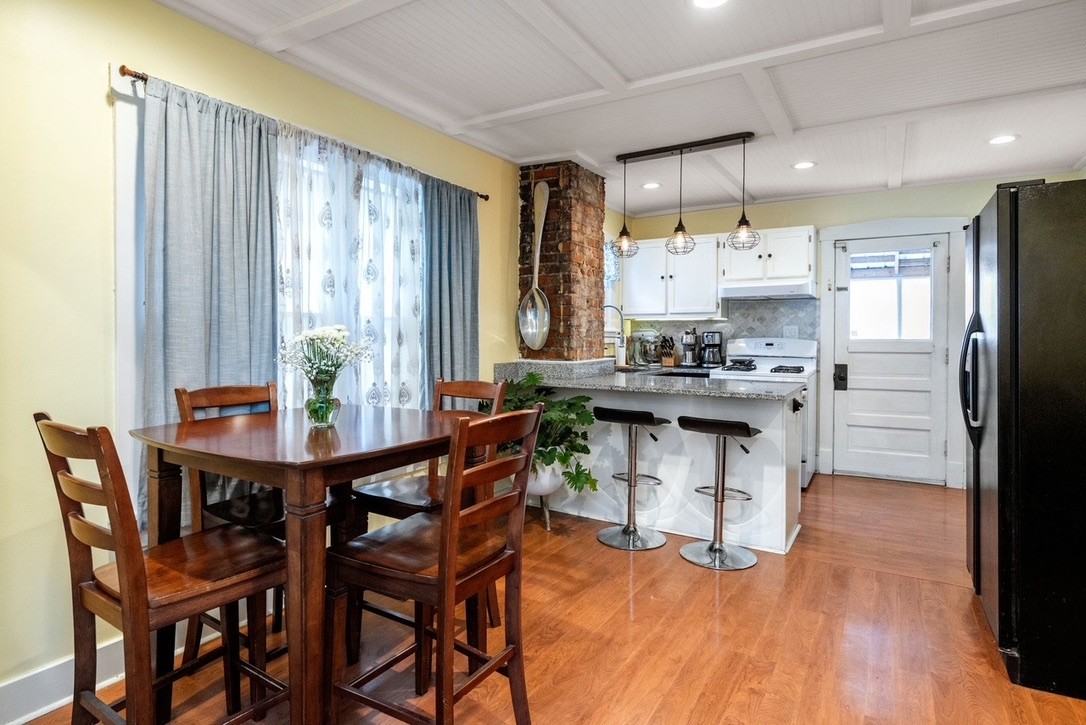 1032 Wetterau Ave - Photo 2 of 49