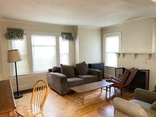 932 Lancaster Ave - Photo 2 of 9