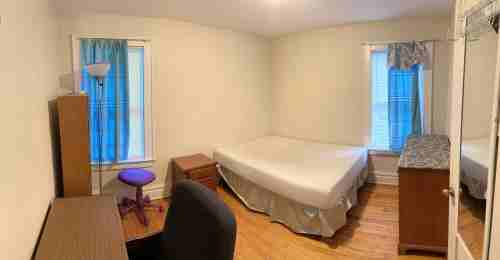 932 Lancaster Ave - Photo 3 of 9