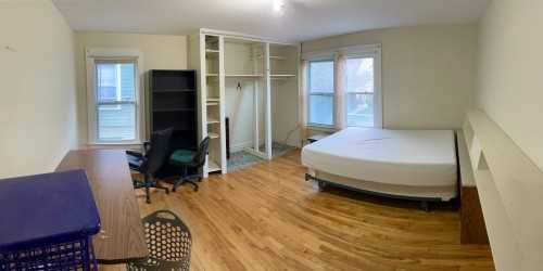 932 Lancaster Ave - Photo 5 of 9