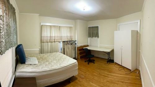 932 Lancaster Ave - Photo 7 of 9