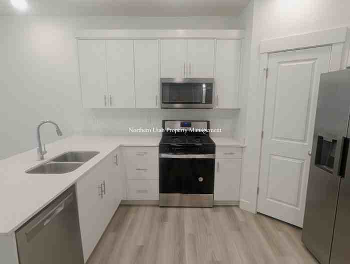 1776 Ne #104 - Photo 5 of 19