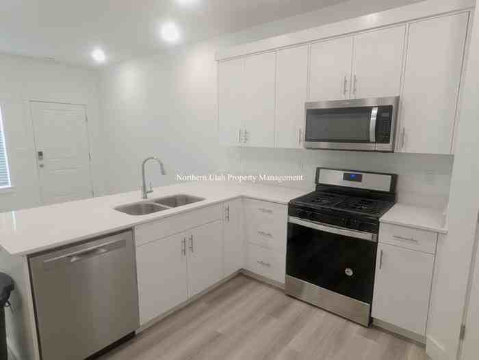 1776 Ne #104 - Photo 6 of 19