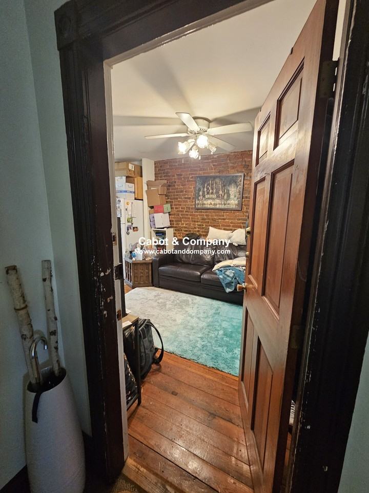 22 Mead St #1 - Photo 2 of 6