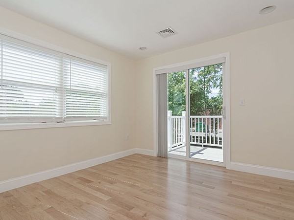 Winslow Ave #2 - Photo 7 of 11