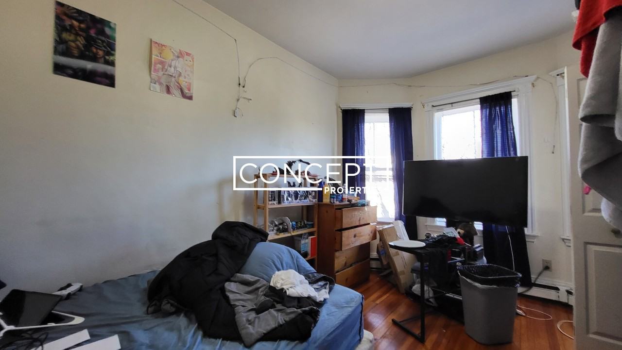 119 Lexington St #3R - Photo 2 of 40