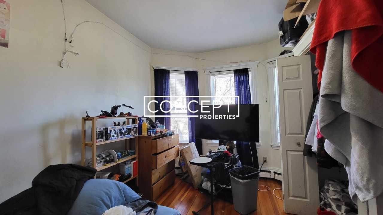119 Lexington St #3R - Photo 3 of 40