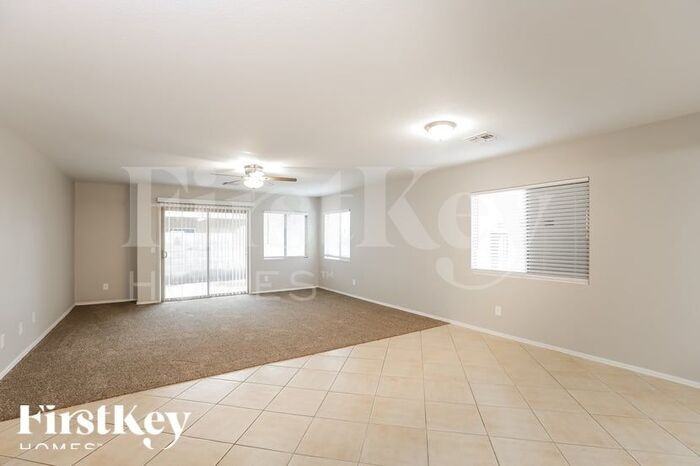 8330 W Hughes Dr - Photo 3 of 15