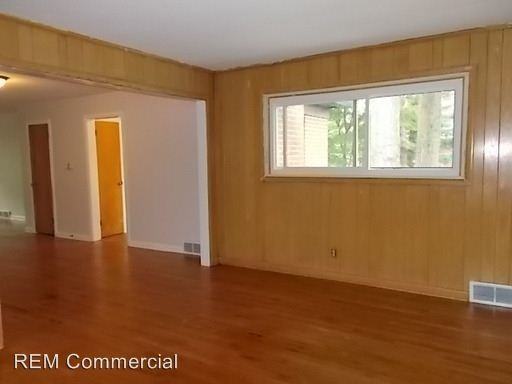 1679 & 1681 Tanglewood - Photo 3 of 8