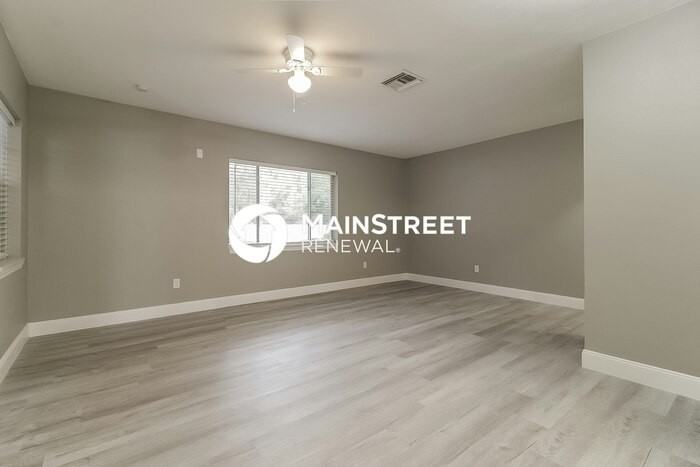 105 Highland Ave - Photo 3 of 16