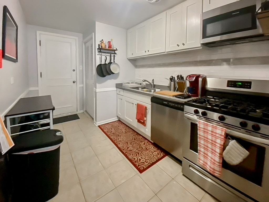 3708 N Sheffield Ave #3714-101 - Photo 5 of 13