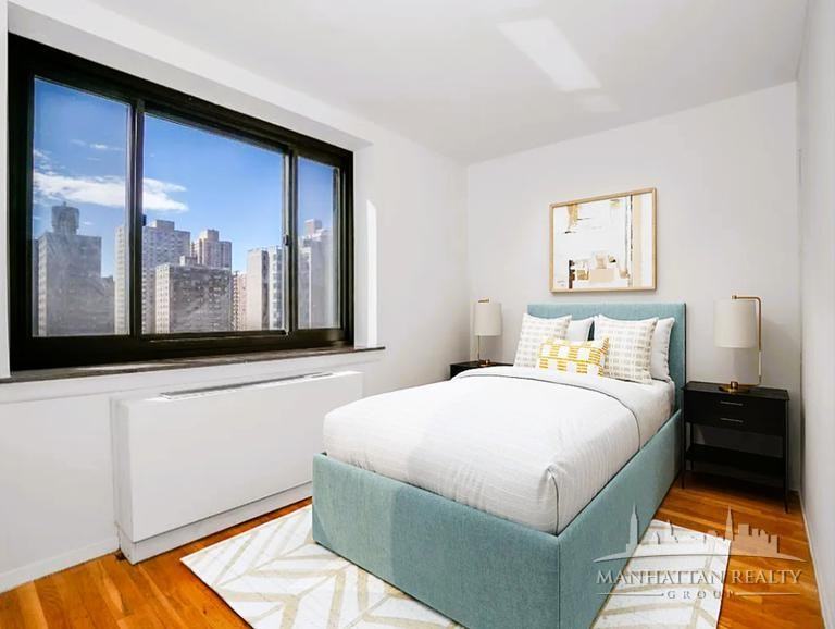 E 30th St #8 - Photo 3 of 7