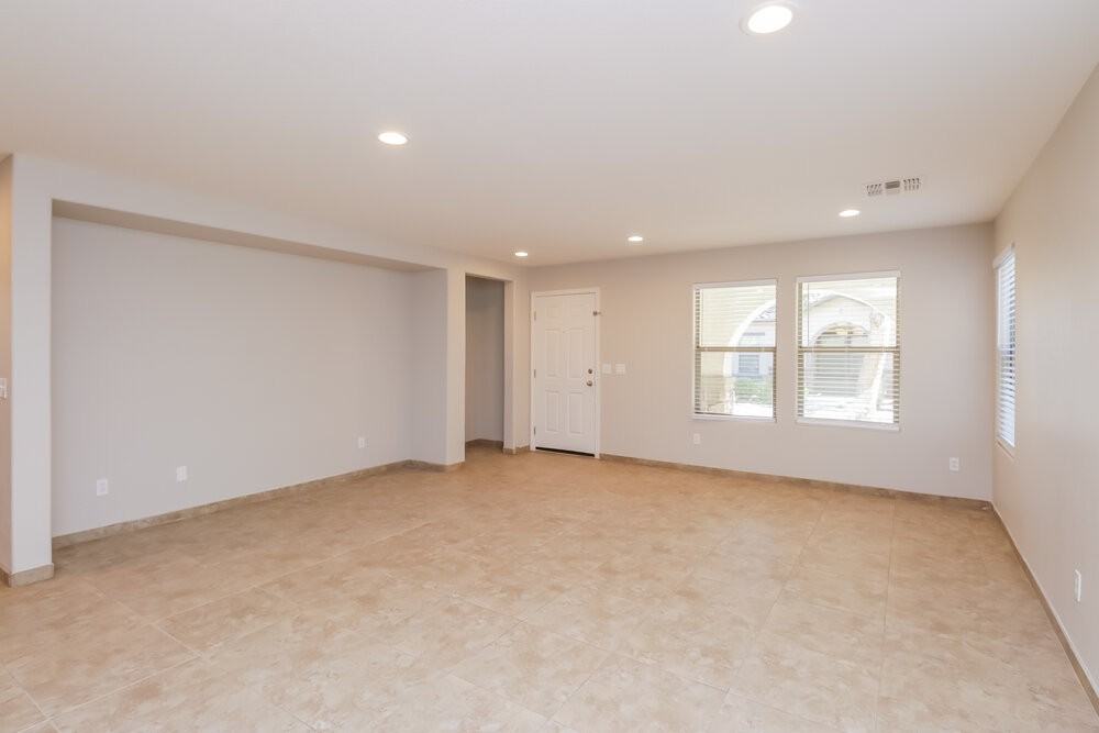 3874 E Jasper Dr - Photo 4 of 17