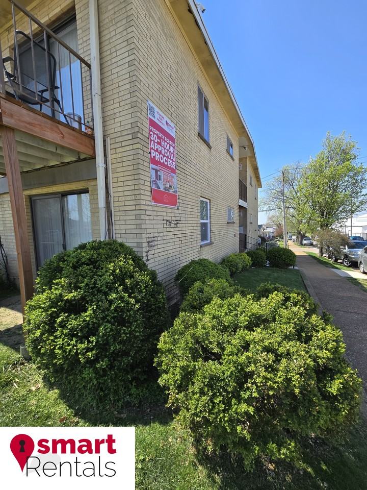 4304 Fairview Avenue - Photo 4 of 18