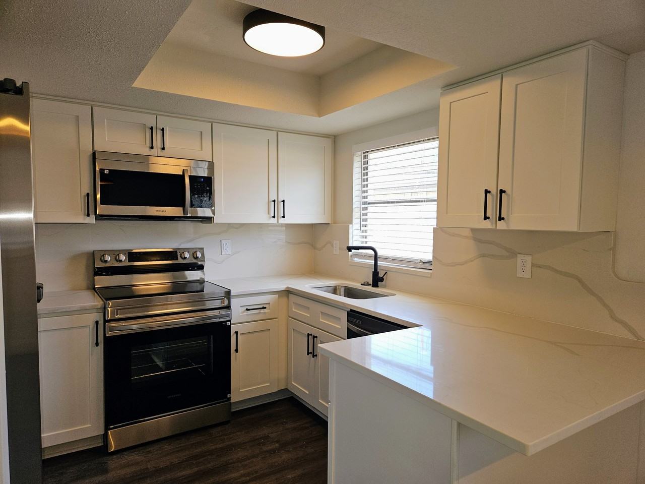 536 93rd Avenue North - Photo 4 of 17