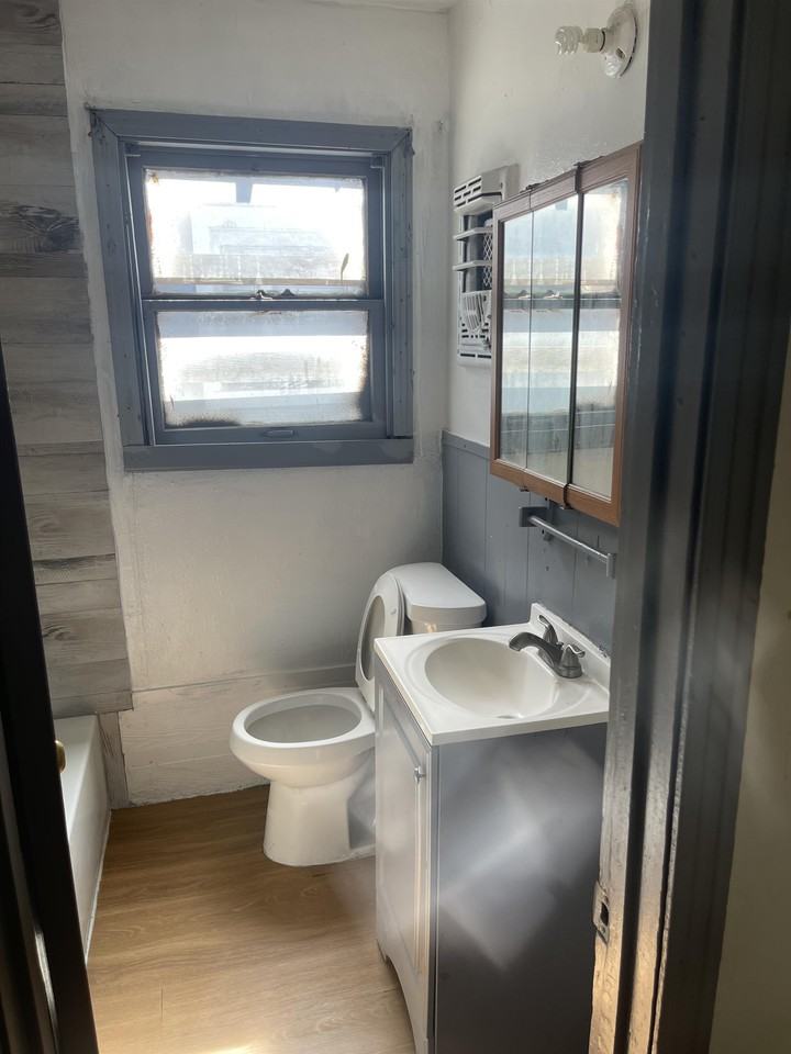 3110 Christie St. - Photo 6 of 18