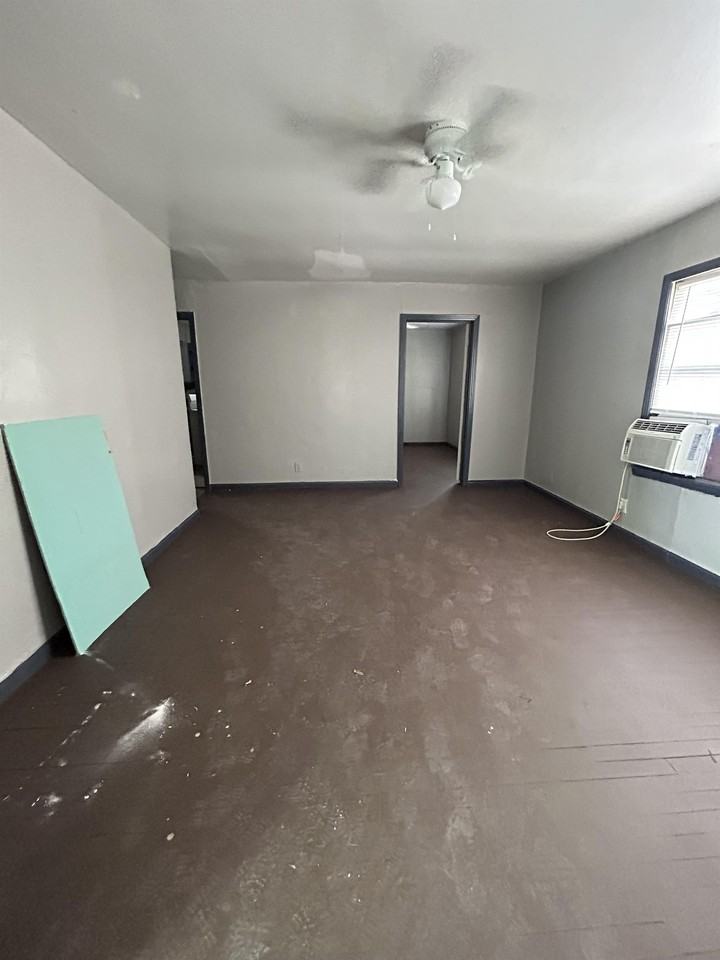 Reeveston - Photo 6 of 6