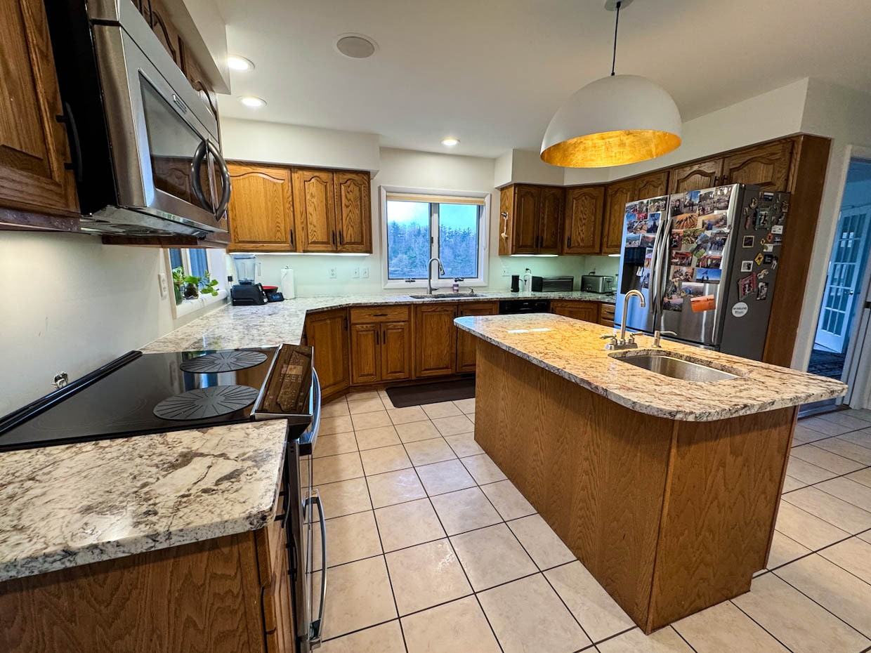 64 Hungerford Road - Photo 3 of 50