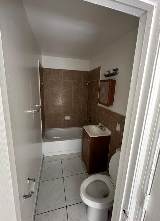 2451 NW 13 CT LLC - Photo 3 of 15