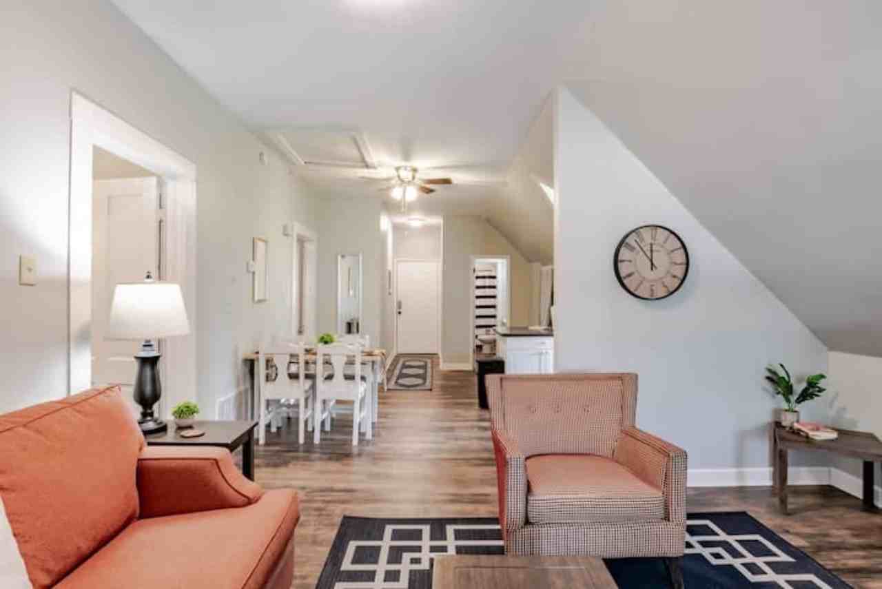 57 North Ann Street - Photo 5 of 50