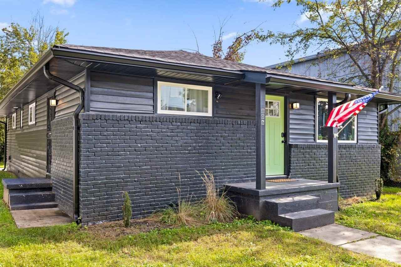 806 South Watkins Street #1043536P - Photo 5 of 39