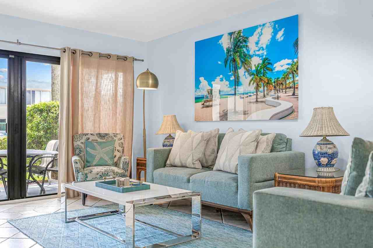 39 Tulip Ave #1044373P - Photo 2 of 37