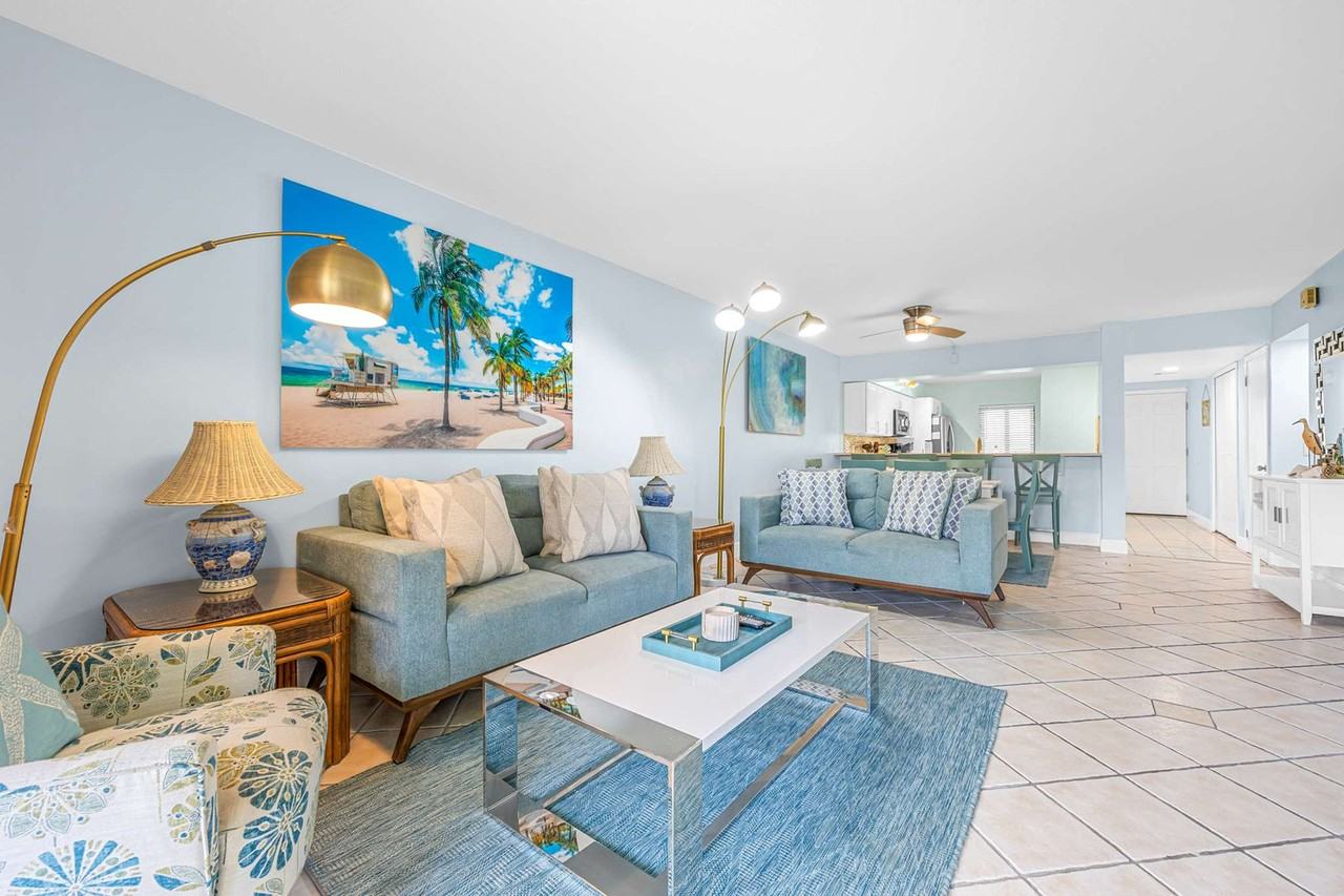 39 Tulip Ave #1044373P - Photo 7 of 37