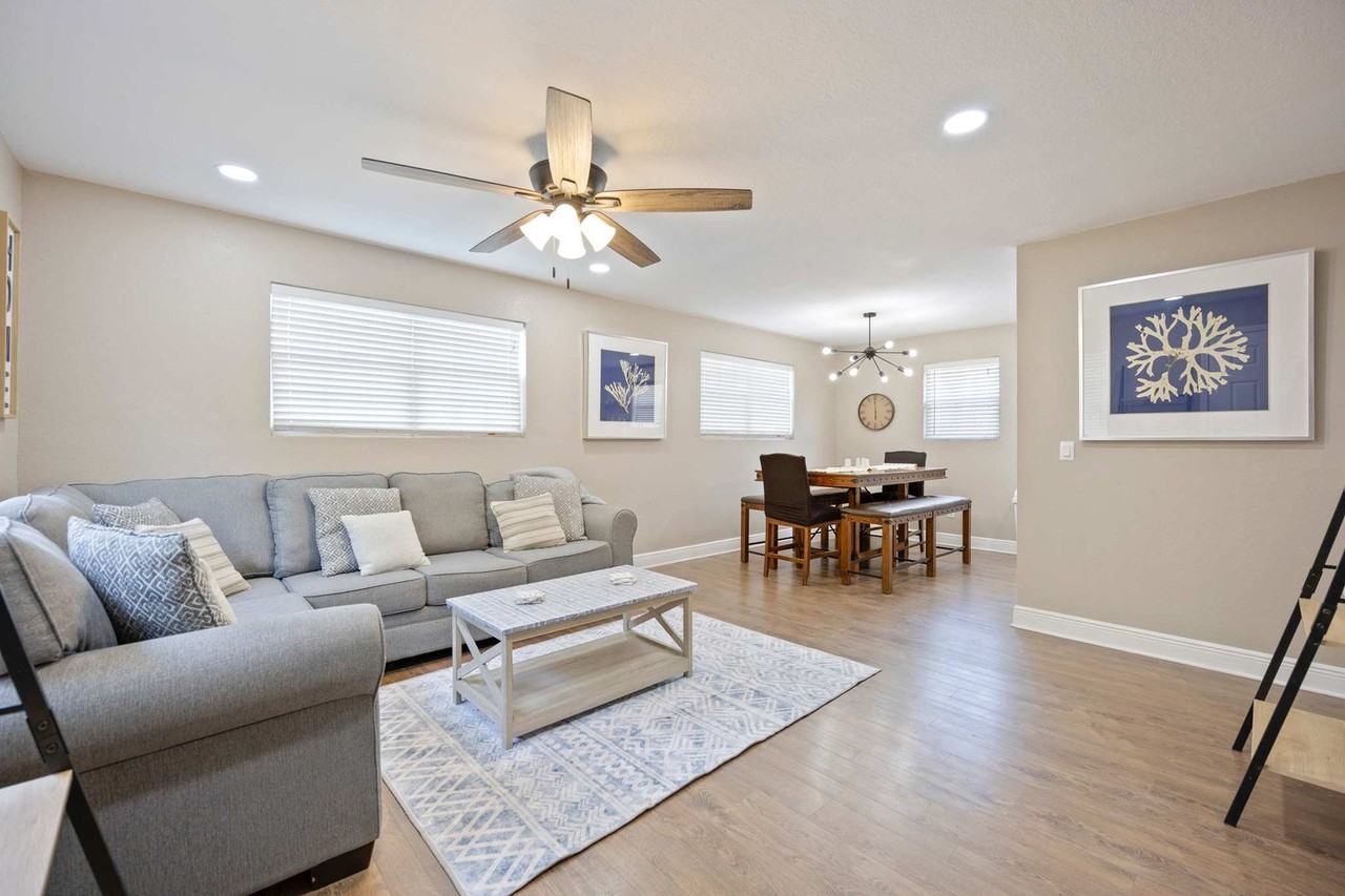 3145 Aspinwall Avenue #1044469P - Photo 3 of 42