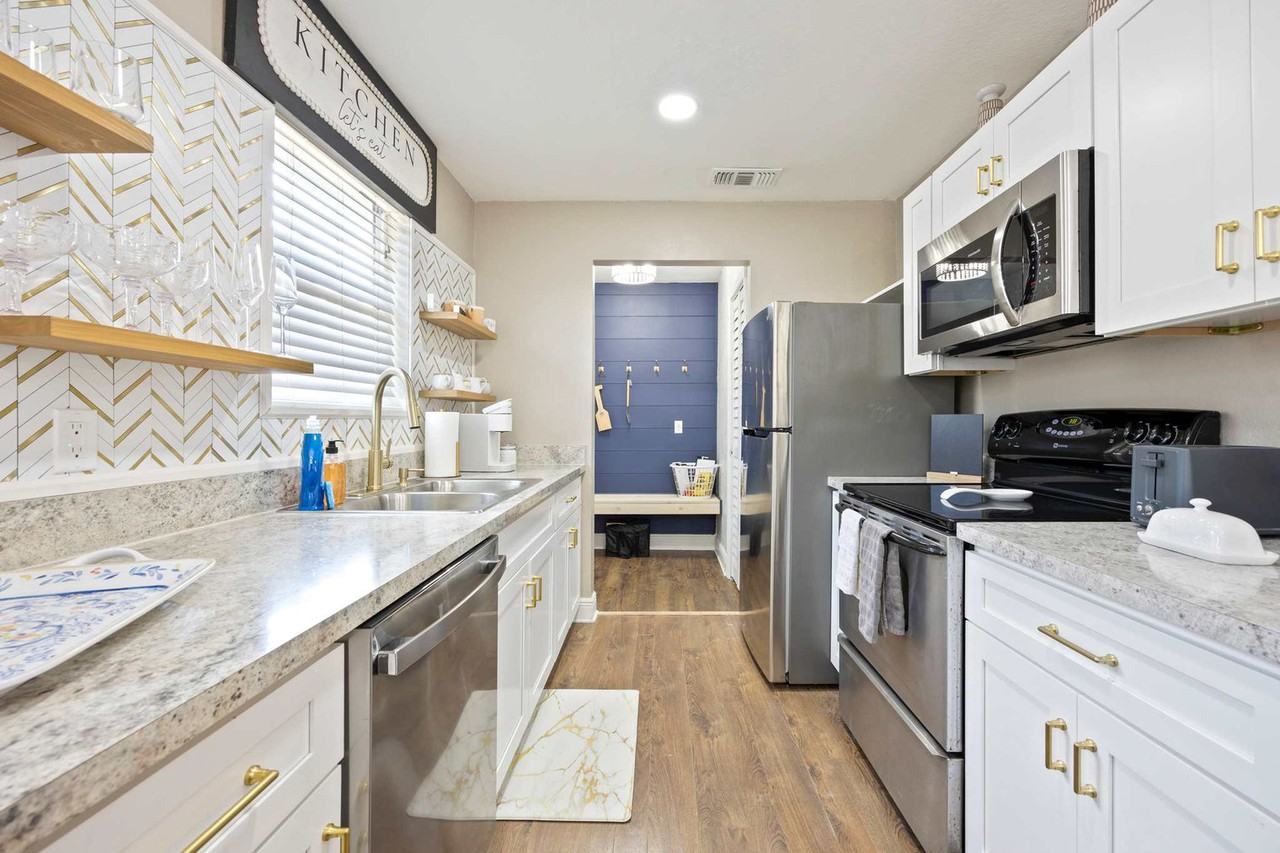 3145 Aspinwall Ave #1044469P - Photo 4 of 42