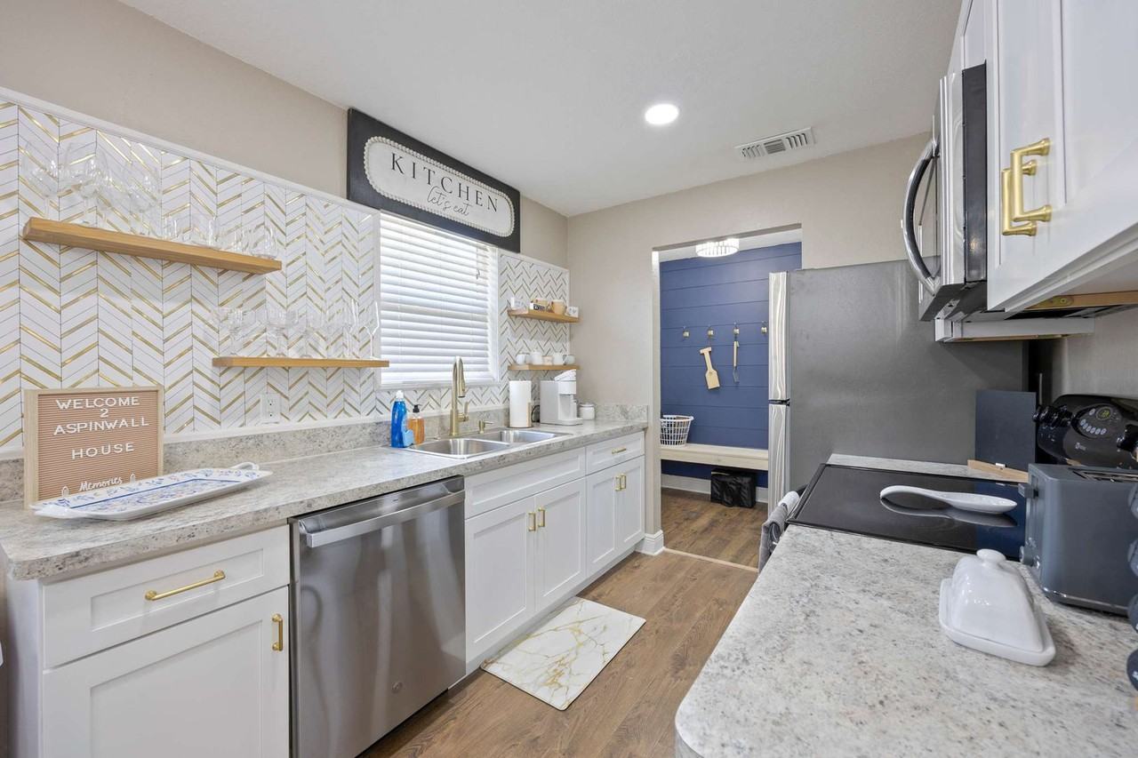 3145 Aspinwall Ave #1044469P - Photo 7 of 42