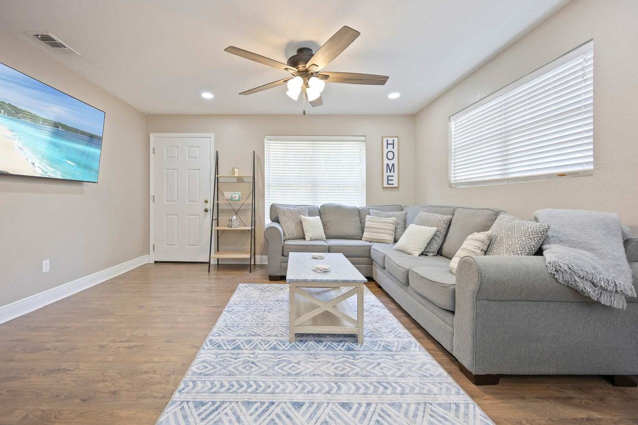 3145 Aspinwall Avenue #1044469P - Photo 2 of 42