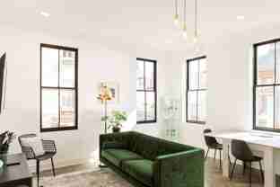 1811 Pleasant St - Photo 1 of 1