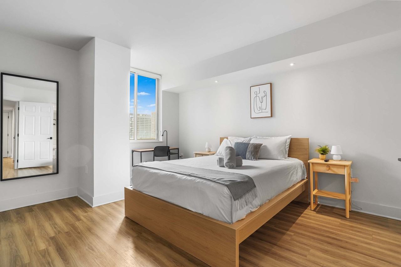 1221 S Eads St #1056571P - Photo 5 of 32