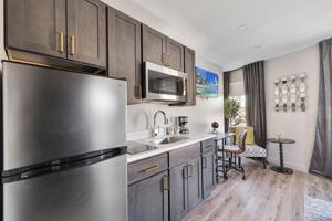 featured image of 98 Cottage St