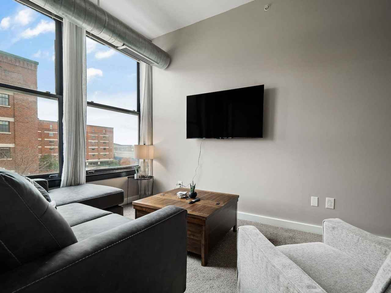 1211 W 9th St #1061065P - Photo 2 of 41