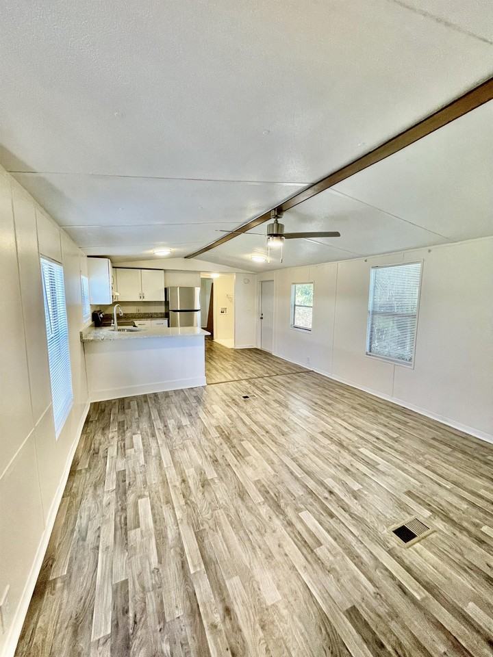 259 Stockton St - Photo 3 of 28