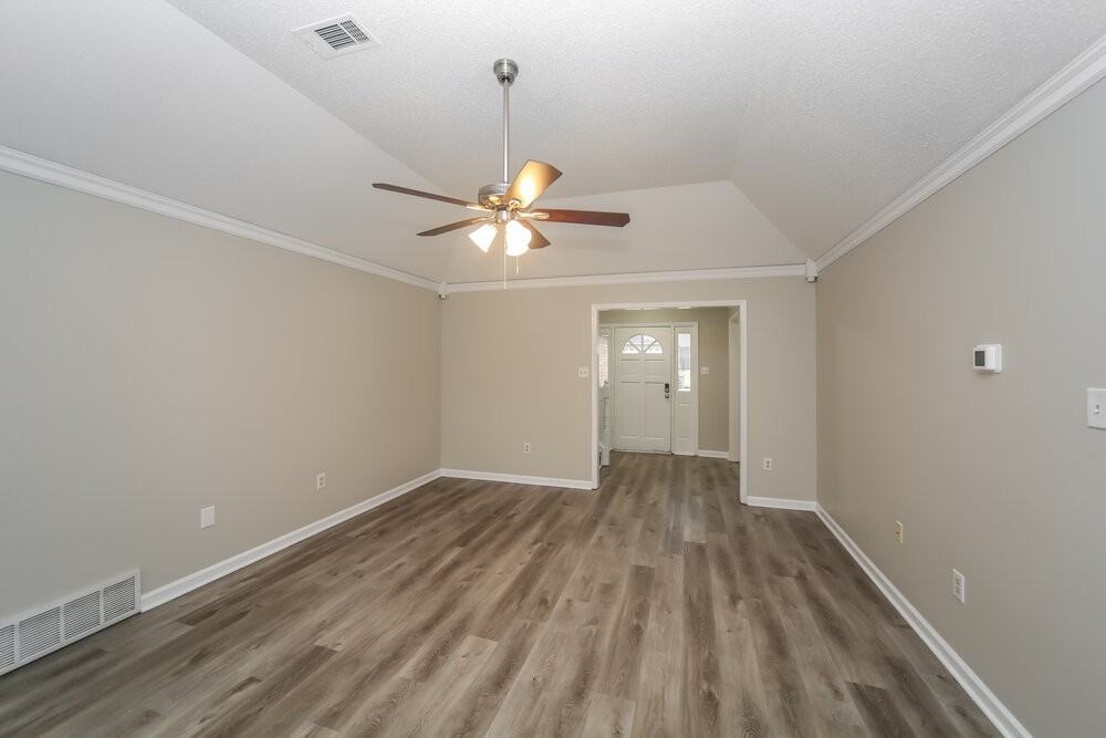 7308 Schilling Cv E - Photo 5 of 17