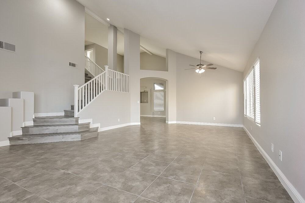 3741 Seaforth St - Photo 4 of 17