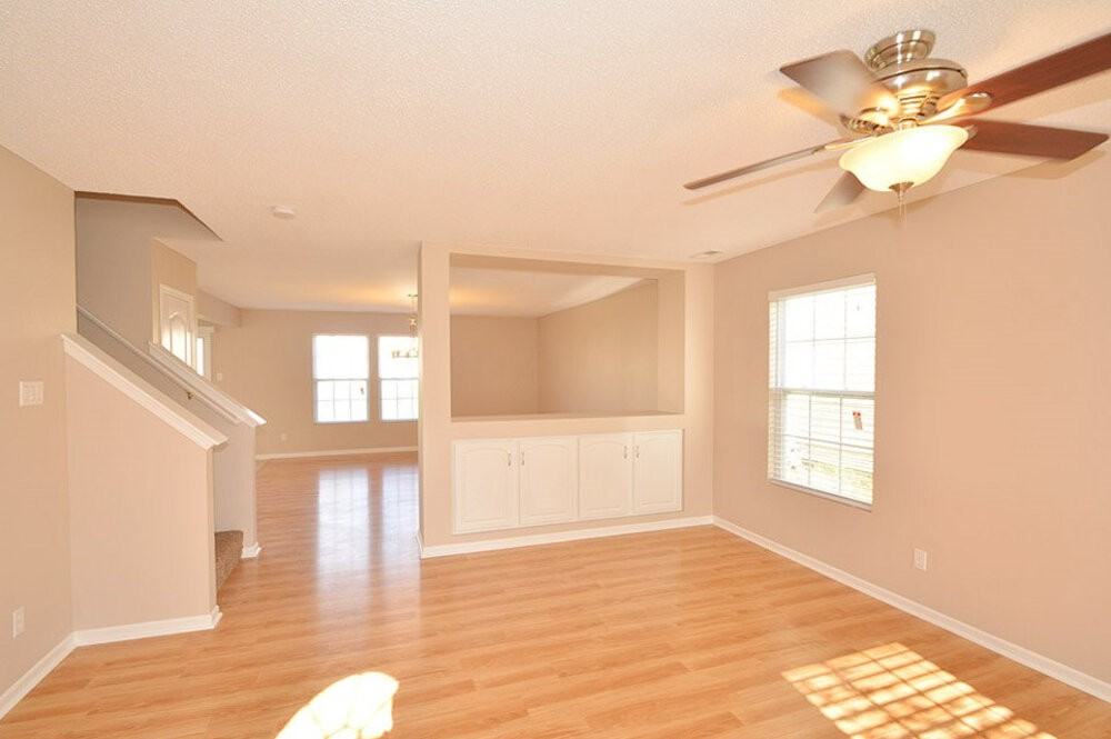 15131 Clear St - Photo 5 of 31