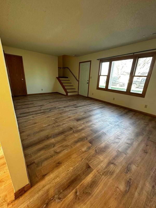 516 S Keystone Ave - Photo 2 of 11