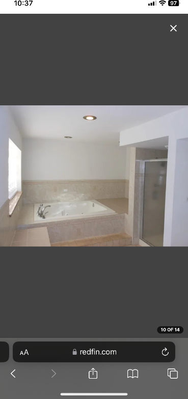 399 Oglesby Ave - Photo 4 of 10