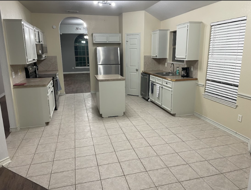 3401 Little John Dr - Photo 2 of 14