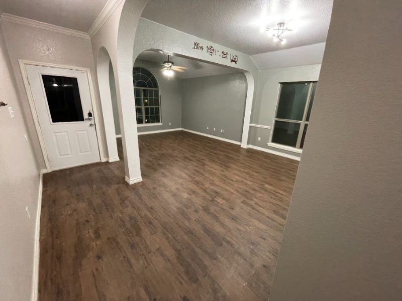 3401 Little John Dr - Photo 4 of 14