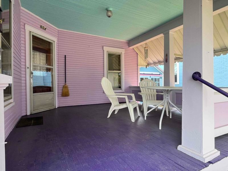 604 Cutler St #A - Photo 2 of 36