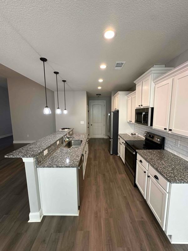 136 Silverside Dr - Photo 3 of 8