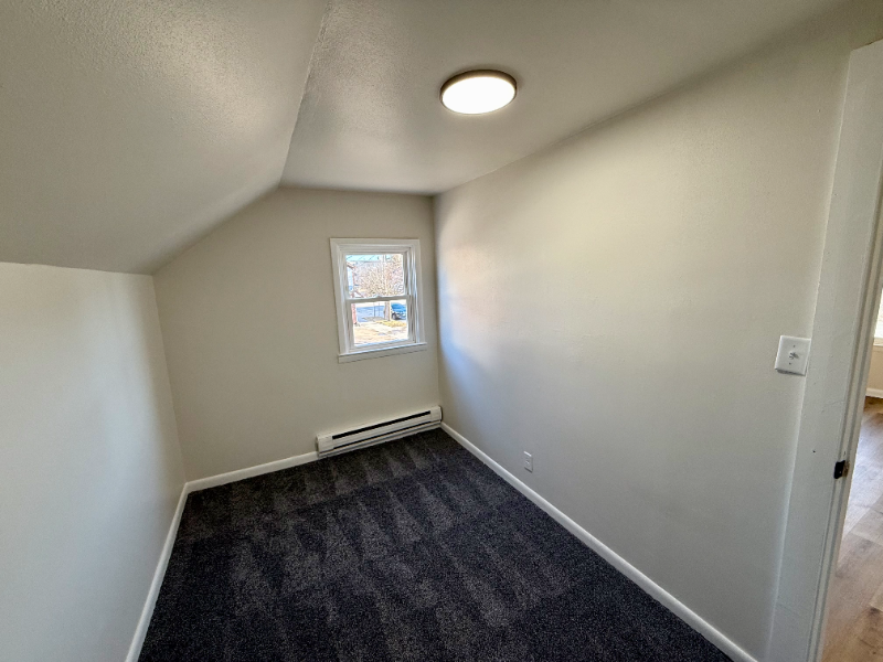 1118A S 15th St - Photo 3 of 8